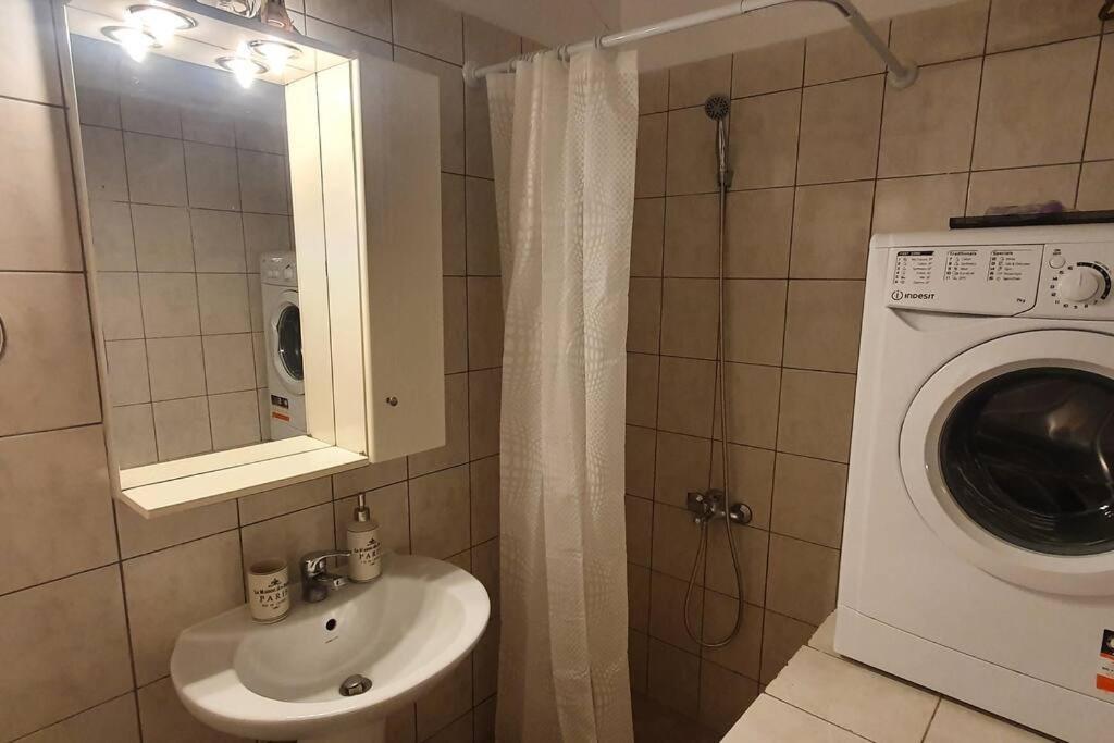 Spacious Beauty In Athens, 55M2, Metro 7' Exterior photo